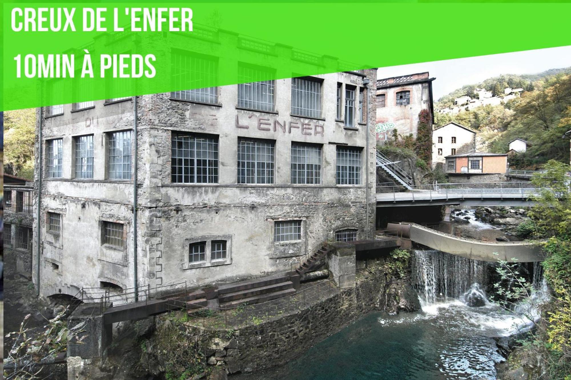 Le Grand Pirou # Lumineux # Halte Auvergne Thiers Εξωτερικό φωτογραφία